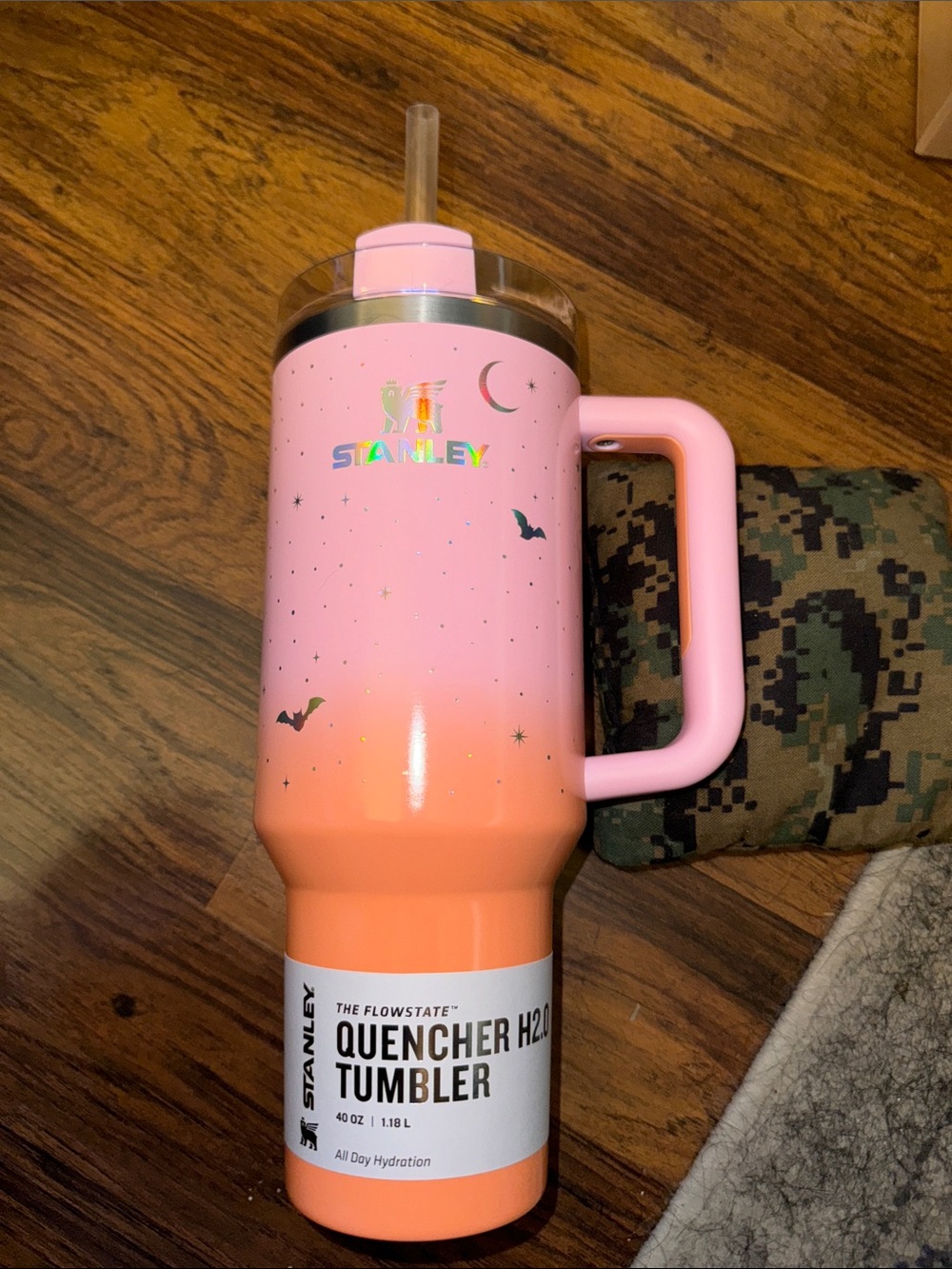 Stanley Pink and Orange Quencher H2.0 Tumbler with Handle 40 oz